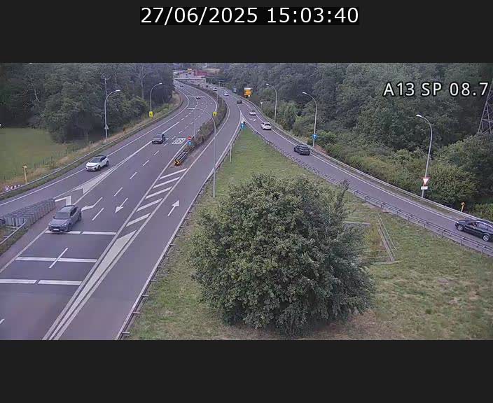 <h2>Traffic live webcam Luxembourg Jonction Lankelz - A13 direction Pétange - BK 8.7 </h2>