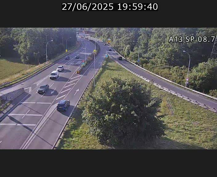 <h2>Traffic live webcam Luxembourg Jonction Lankelz - A13 direction Pétange - BK 8.7 </h2>
