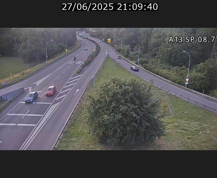 <h2>Traffic live webcam Luxembourg Jonction Lankelz - A13 direction Pétange - BK 8.7 </h2>