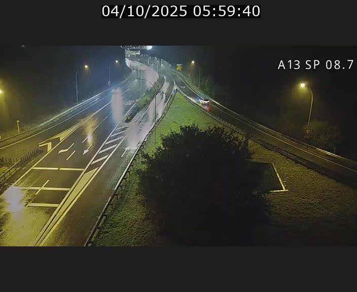 <h2>Traffic live webcam Luxembourg Jonction Lankelz - A13 direction Pétange - BK 8.7 </h2>