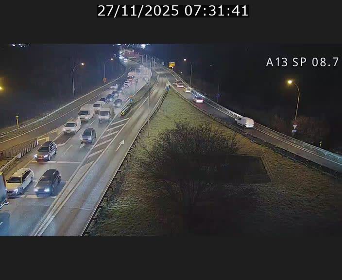 <h2>Traffic live webcam Luxembourg Jonction Lankelz - A13 direction Pétange - BK 8.7 </h2>
