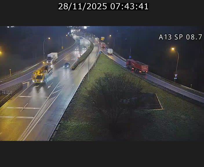 <h2>Traffic live webcam Luxembourg Jonction Lankelz - A13 direction Pétange - BK 8.7 </h2>