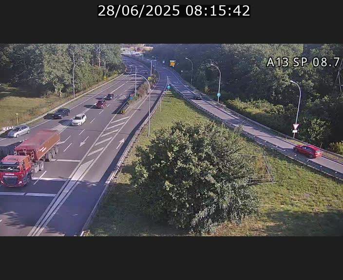 <h2>Traffic live webcam Luxembourg Jonction Lankelz - A13 direction Pétange - BK 8.7 </h2>