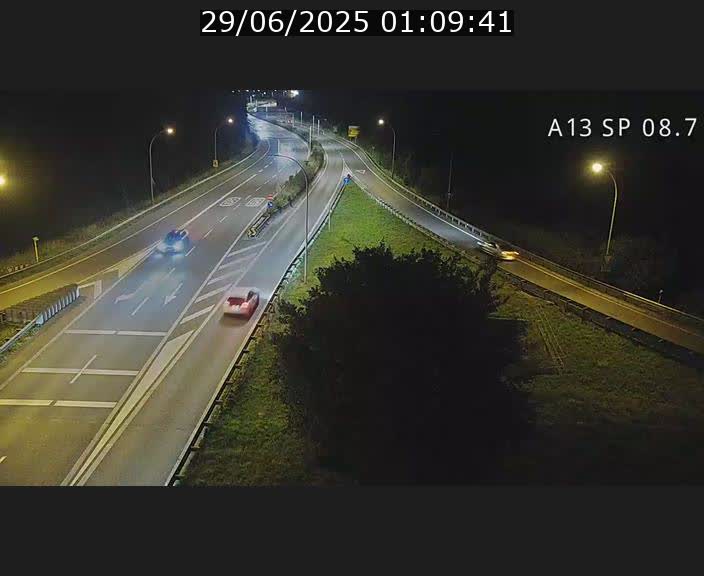 <h2>Traffic live webcam Luxembourg Jonction Lankelz - A13 direction Pétange - BK 8.7 </h2>
