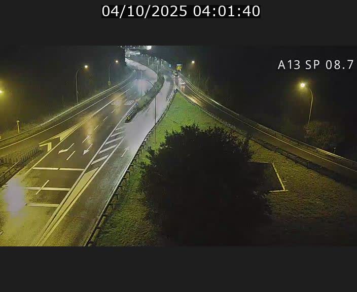 <h2>Traffic live webcam Luxembourg Jonction Lankelz - A13 direction Pétange - BK 8.7 </h2>
