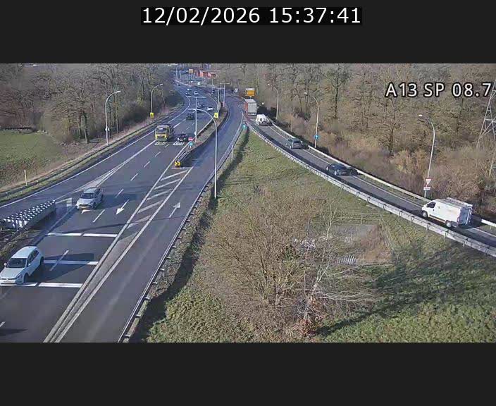 Traffic live webcam Luxembourg Jonction Lankelz - A13 direction Pétange - BK 8.7 