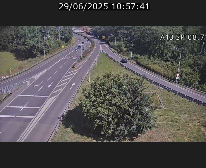 <h2>Traffic live webcam Luxembourg Jonction Lankelz - A13 direction Pétange - BK 8.7 </h2>