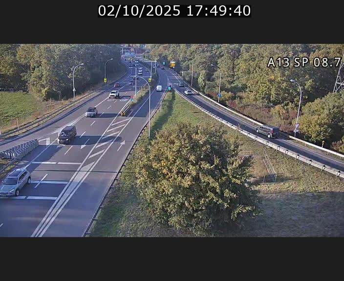 <h2>Traffic live webcam Luxembourg Jonction Lankelz - A13 direction Pétange - BK 8.7 </h2>