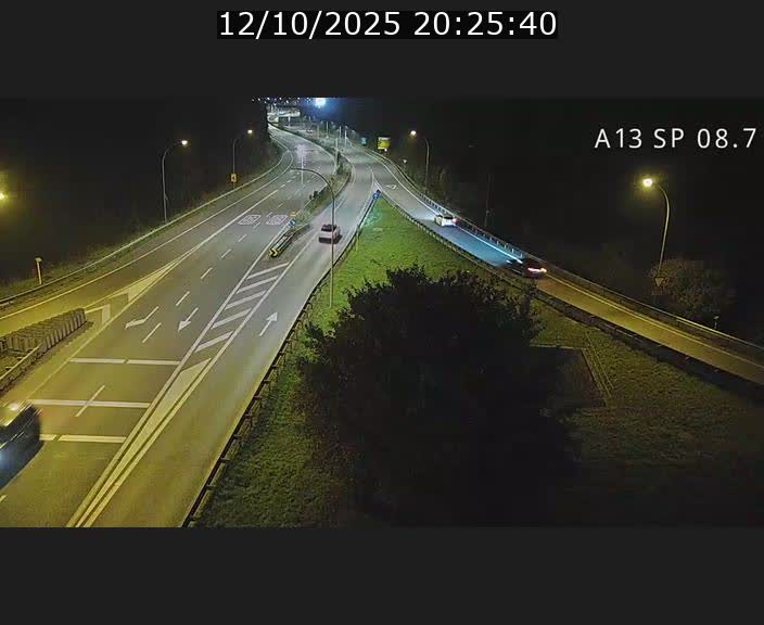 <h2>Traffic live webcam Luxembourg Jonction Lankelz - A13 direction Pétange - BK 8.7 </h2>
