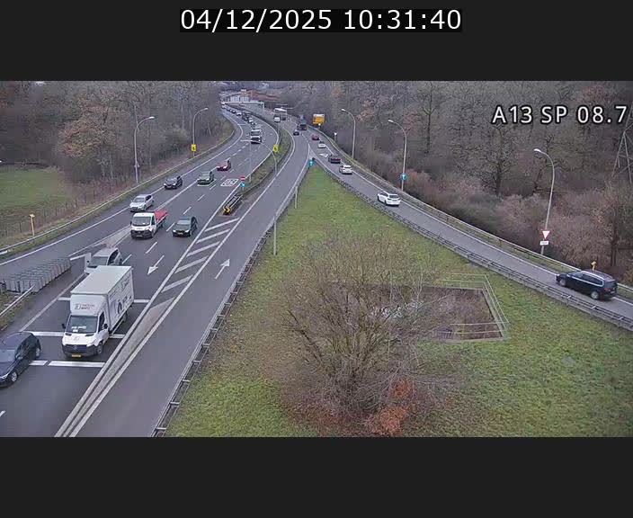 <h2>Traffic live webcam Luxembourg Jonction Lankelz - A13 direction Pétange - BK 8.7 </h2>