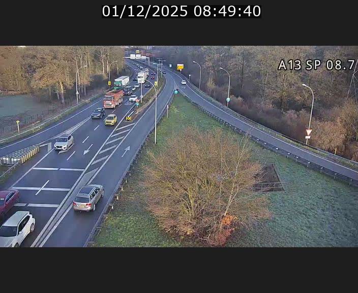 <h2>Traffic live webcam Luxembourg Jonction Lankelz - A13 direction Pétange - BK 8.7 </h2>