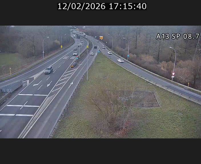 <h2>Traffic live webcam Luxembourg Jonction Lankelz - A13 direction Pétange - BK 8.7 </h2>