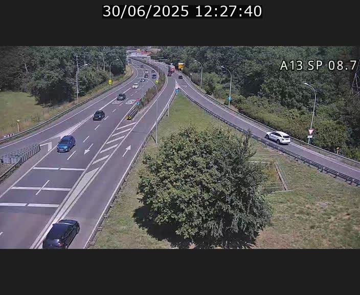 <h2>Traffic live webcam Luxembourg Jonction Lankelz - A13 direction Pétange - BK 8.7 </h2>