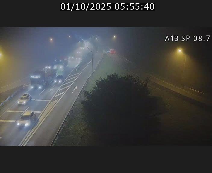 <h2>Traffic live webcam Luxembourg Jonction Lankelz - A13 direction Pétange - BK 8.7 </h2>