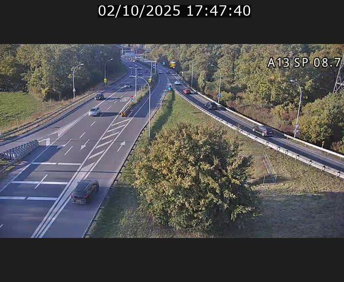 <h2>Traffic live webcam Luxembourg Jonction Lankelz - A13 direction Pétange - BK 8.7 </h2>
