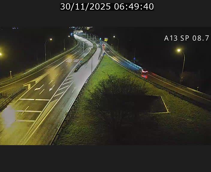 <h2>Traffic live webcam Luxembourg Jonction Lankelz - A13 direction Pétange - BK 8.7 </h2>