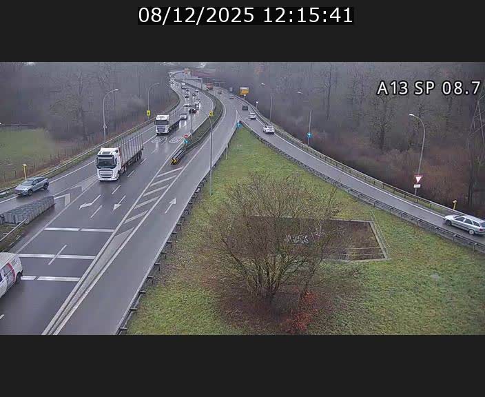<h2>Traffic live webcam Luxembourg Jonction Lankelz - A13 direction Pétange - BK 8.7 </h2>