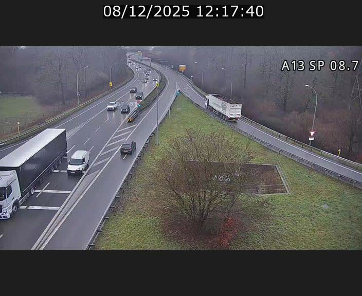 <h2>Traffic live webcam Luxembourg Jonction Lankelz - A13 direction Pétange - BK 8.7 </h2>