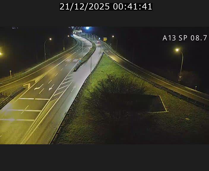 <h2>Traffic live webcam Luxembourg Jonction Lankelz - A13 direction Pétange - BK 8.7 </h2>