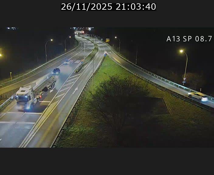 <h2>Traffic live webcam Luxembourg Jonction Lankelz - A13 direction Pétange - BK 8.7 </h2>