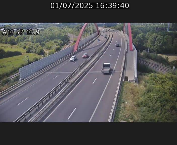 <h2>Traffic live webcam Luxembourg Kayl - A13 direction Esch-sur-Alzette/Luxembourg-ville - BK 13.9</h2>