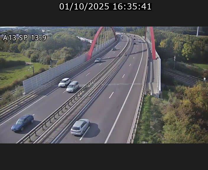 <h2>Traffic live webcam Luxembourg Kayl - A13 direction Esch-sur-Alzette/Luxembourg-ville - BK 13.9</h2>