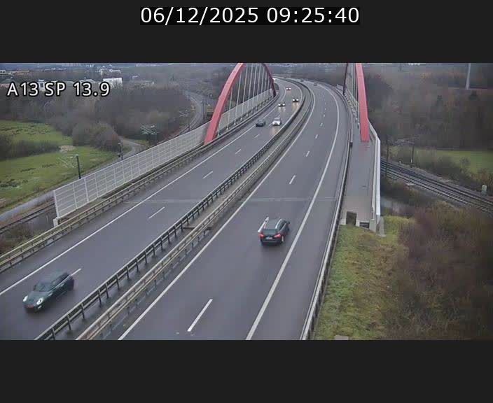 <h2>Traffic live webcam Luxembourg Kayl - A13 direction Esch-sur-Alzette/Luxembourg-ville - BK 13.9</h2>