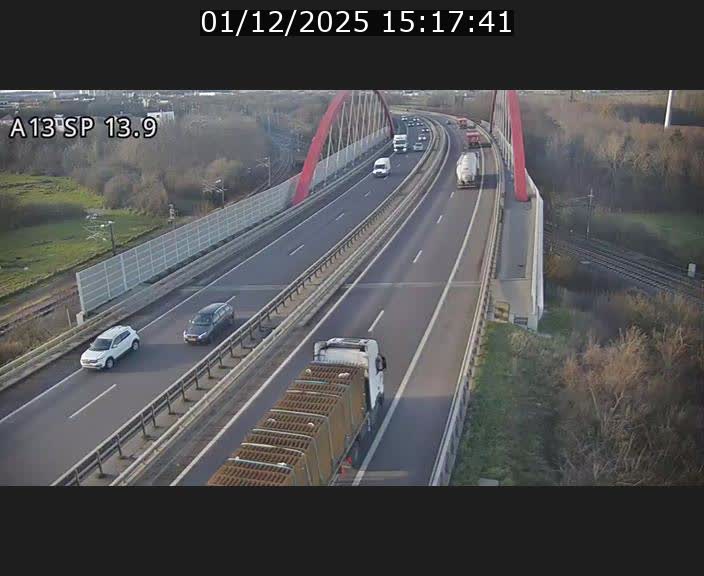 <h2>Traffic live webcam Luxembourg Kayl - A13 direction Esch-sur-Alzette/Luxembourg-ville - BK 13.9</h2>
