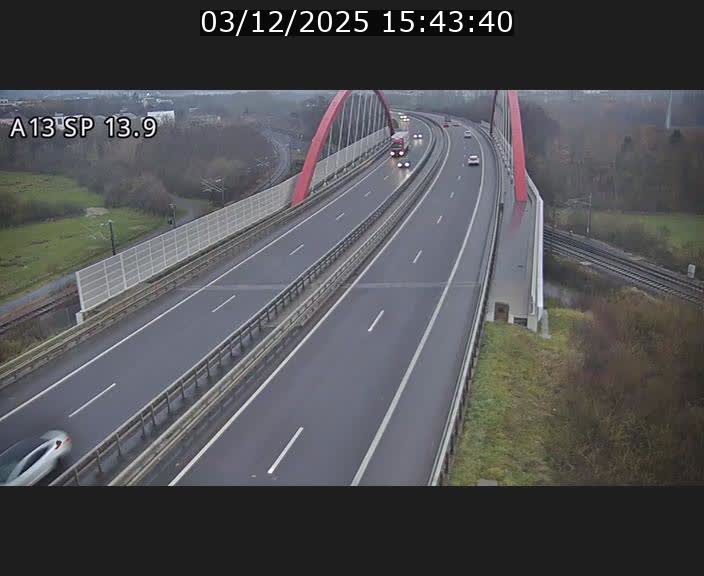 <h2>Traffic live webcam Luxembourg Kayl - A13 direction Esch-sur-Alzette/Luxembourg-ville - BK 13.9</h2>