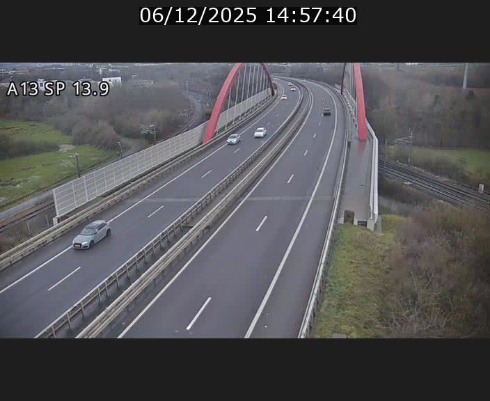 <h2>Traffic live webcam Luxembourg Kayl - A13 direction Esch-sur-Alzette/Luxembourg-ville - BK 13.9</h2>