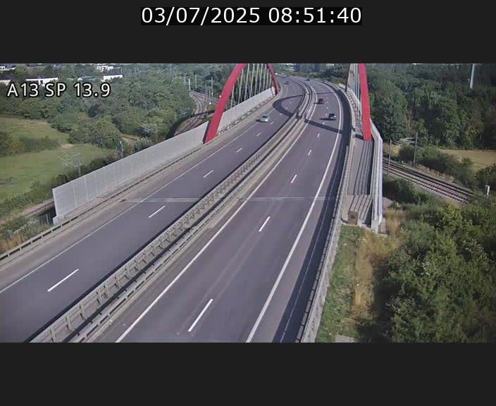 <h2>Traffic live webcam Luxembourg Kayl - A13 direction Esch-sur-Alzette/Luxembourg-ville - BK 13.9</h2>