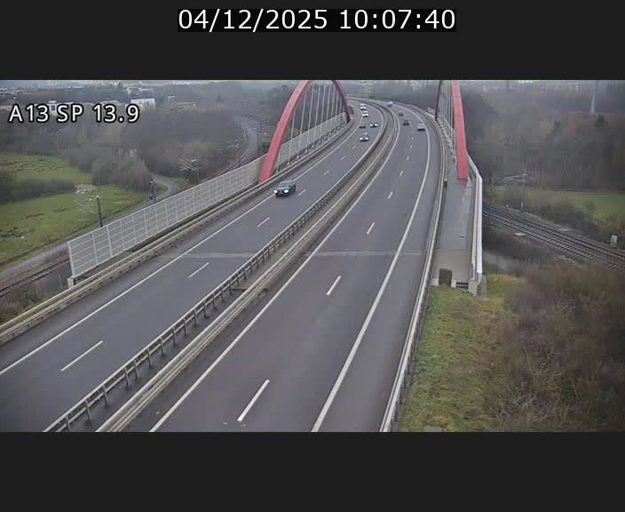<h2>Traffic live webcam Luxembourg Kayl - A13 direction Esch-sur-Alzette/Luxembourg-ville - BK 13.9</h2>