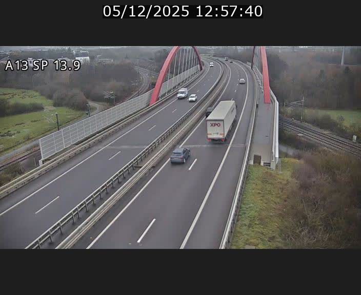 <h2>Traffic live webcam Luxembourg Kayl - A13 direction Esch-sur-Alzette/Luxembourg-ville - BK 13.9</h2>