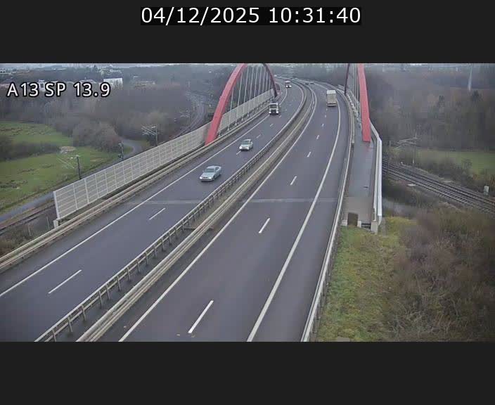 <h2>Traffic live webcam Luxembourg Kayl - A13 direction Esch-sur-Alzette/Luxembourg-ville - BK 13.9</h2>