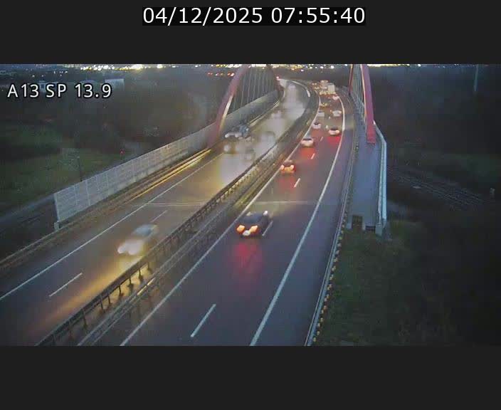 <h2>Traffic live webcam Luxembourg Kayl - A13 direction Esch-sur-Alzette/Luxembourg-ville - BK 13.9</h2>