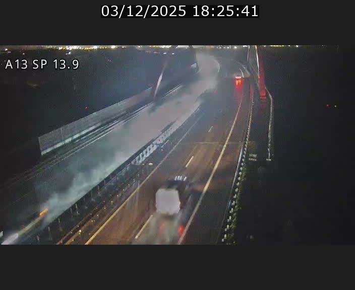 <h2>Traffic live webcam Luxembourg Kayl - A13 direction Esch-sur-Alzette/Luxembourg-ville - BK 13.9</h2>