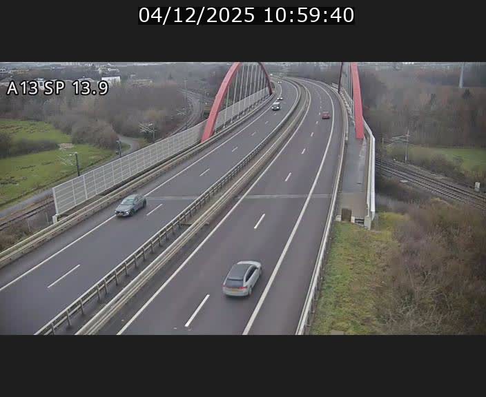 <h2>Traffic live webcam Luxembourg Kayl - A13 direction Esch-sur-Alzette/Luxembourg-ville - BK 13.9</h2>