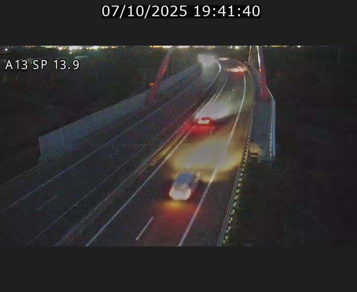 <h2>Traffic live webcam Luxembourg Kayl - A13 direction Esch-sur-Alzette/Luxembourg-ville - BK 13.9</h2>