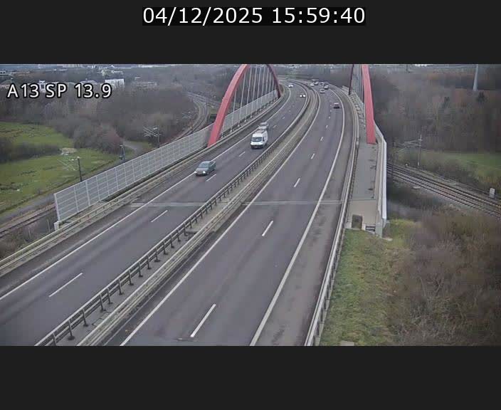 <h2>Traffic live webcam Luxembourg Kayl - A13 direction Esch-sur-Alzette/Luxembourg-ville - BK 13.9</h2>