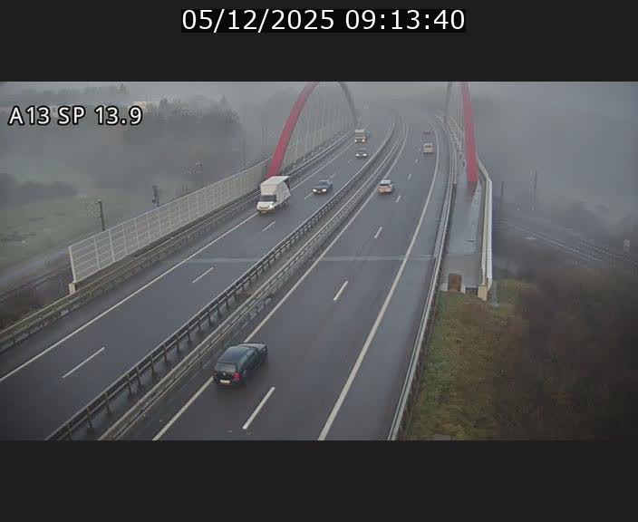 <h2>Traffic live webcam Luxembourg Kayl - A13 direction Esch-sur-Alzette/Luxembourg-ville - BK 13.9</h2>
