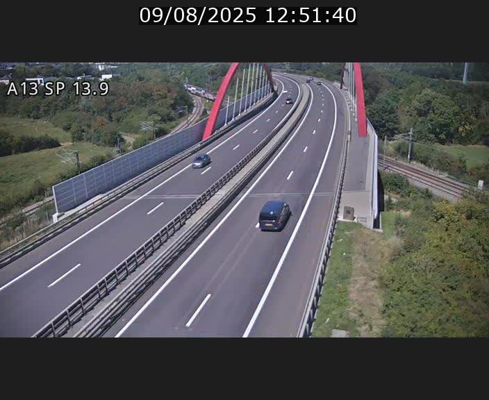 <h2>Traffic live webcam Luxembourg Kayl - A13 direction Esch-sur-Alzette/Luxembourg-ville - BK 13.9</h2>