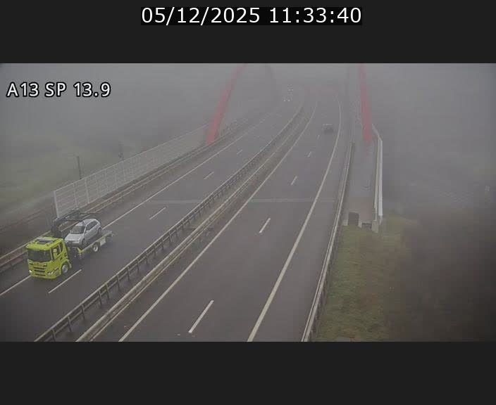 <h2>Traffic live webcam Luxembourg Kayl - A13 direction Esch-sur-Alzette/Luxembourg-ville - BK 13.9</h2>