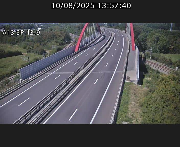 <h2>Traffic live webcam Luxembourg Kayl - A13 direction Esch-sur-Alzette/Luxembourg-ville - BK 13.9</h2>