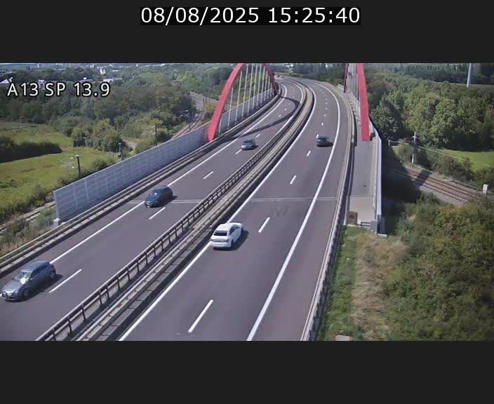 <h2>Traffic live webcam Luxembourg Kayl - A13 direction Esch-sur-Alzette/Luxembourg-ville - BK 13.9</h2>