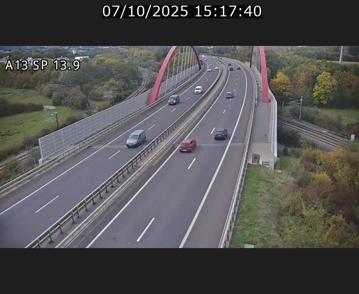 <h2>Traffic live webcam Luxembourg Kayl - A13 direction Esch-sur-Alzette/Luxembourg-ville - BK 13.9</h2>