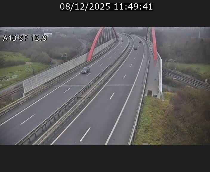 <h2>Traffic live webcam Luxembourg Kayl - A13 direction Esch-sur-Alzette/Luxembourg-ville - BK 13.9</h2>