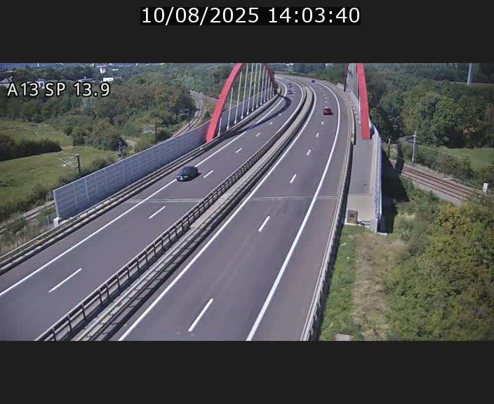 <h2>Traffic live webcam Luxembourg Kayl - A13 direction Esch-sur-Alzette/Luxembourg-ville - BK 13.9</h2>