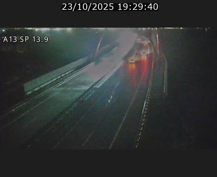 <h2>Traffic live webcam Luxembourg Kayl - A13 direction Esch-sur-Alzette/Luxembourg-ville - BK 13.9</h2>