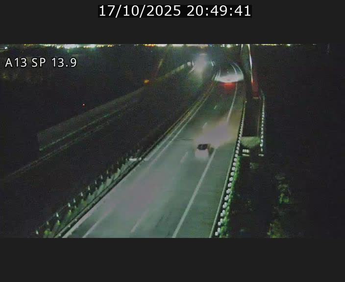 <h2>Traffic live webcam Luxembourg Kayl - A13 direction Esch-sur-Alzette/Luxembourg-ville - BK 13.9</h2>