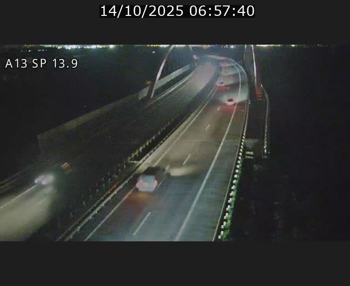 <h2>Traffic live webcam Luxembourg Kayl - A13 direction Esch-sur-Alzette/Luxembourg-ville - BK 13.9</h2>